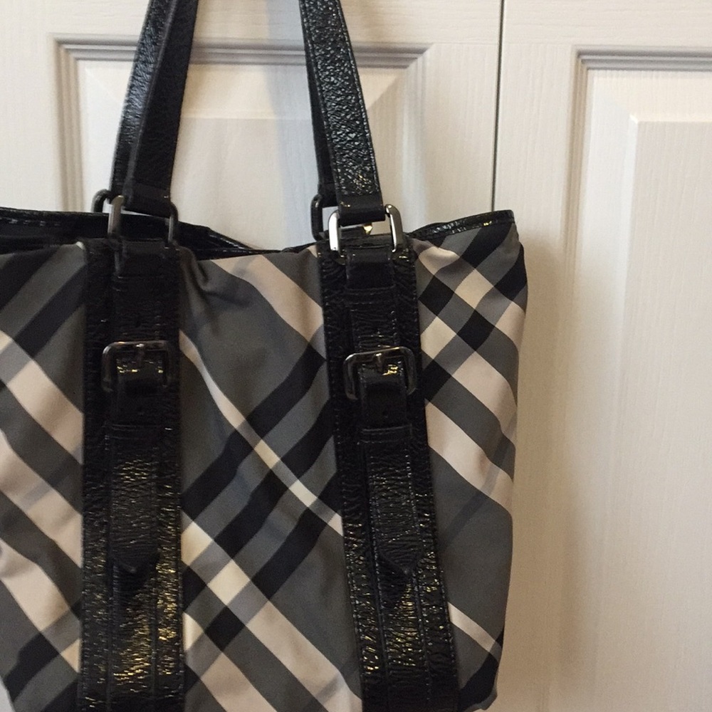 Burberry Black Beat Check Nylon - Picture 7 of 7
